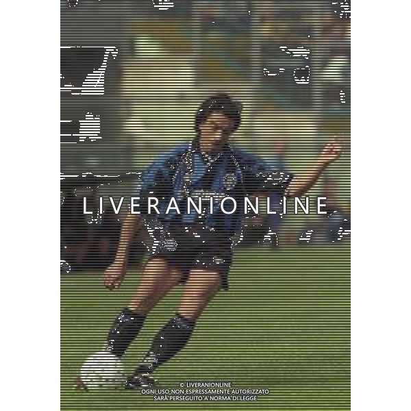 NEG-25-03-2001 PISA-CAMPIONATO DI CALCIO SERIE B PISA-LIVORNO 0-2 A TAVOLINO PER DISORDINI TRA LE TIFOSERIE NELLA FOTO AZIONE DI GIOCO AG ALDO LIVERANI SAS