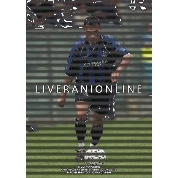 NEG-25-03-2001 PISA-CAMPIONATO DI CALCIO SERIE B PISA-LIVORNO 0-2 A TAVOLINO PER DISORDINI TRA LE TIFOSERIE NELLA FOTO AZIONE DI GIOCO AG ALDO LIVERANI SAS