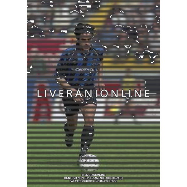 NEG-25-03-2001 PISA-CAMPIONATO DI CALCIO SERIE B PISA-LIVORNO 0-2 A TAVOLINO PER DISORDINI TRA LE TIFOSERIE NELLA FOTO AZIONE DI GIOCO AG ALDO LIVERANI SAS