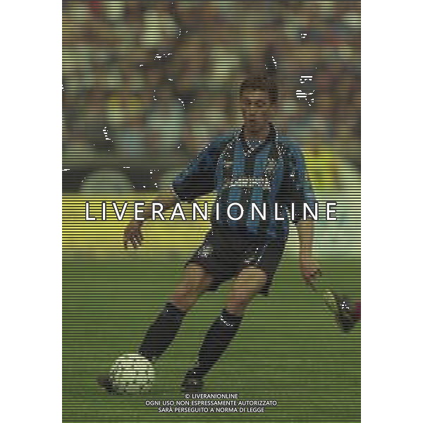 NEG-25-03-2001 PISA-CAMPIONATO DI CALCIO SERIE B PISA-LIVORNO 0-2 A TAVOLINO PER DISORDINI TRA LE TIFOSERIE NELLA FOTO AZIONE DI GIOCO AG ALDO LIVERANI SAS