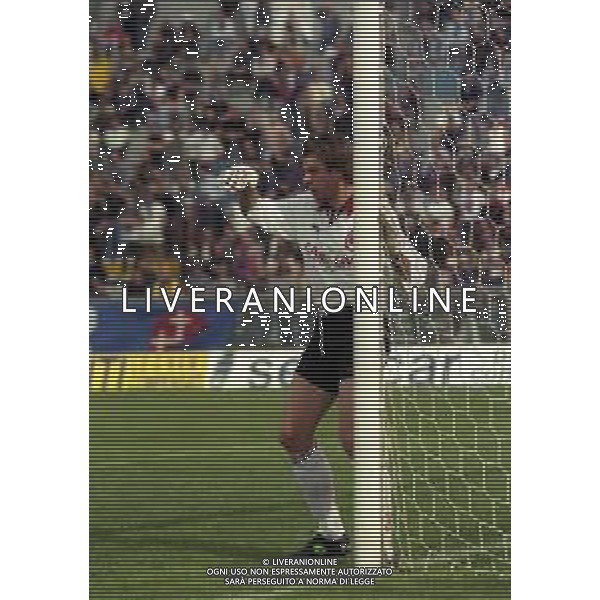 NEG-25-03-2001 PISA-CAMPIONATO DI CALCIO SERIE B PISA-LIVORNO 0-2 A TAVOLINO PER DISORDINI TRA LE TIFOSERIE NELLA FOTO ANDREA IVAN AG ALDO LIVERANI SAS