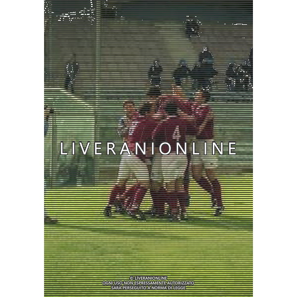 NEG-25-03-2001 PISA-CAMPIONATO DI CALCIO SERIE B PISA-LIVORNO 0-2 A TAVOLINO PER DISORDINI TRA LE TIFOSERIE NELLA FOTO RIGORE IGOR PROTTI AG ALDO LIVERANI SAS