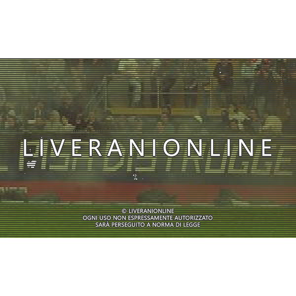 NEG-25-03-2001 PISA-CAMPIONATO DI CALCIO SERIE B PISA-LIVORNO 0-2 A TAVOLINO PER DISORDINI TRA LE TIFOSERIE NELLA FOTO TIFOSI DEL PISA AG ALDO LIVERANI SAS