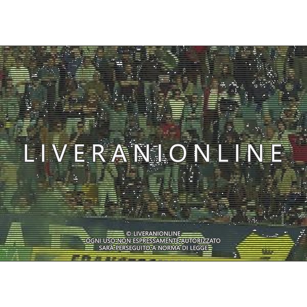 NEG-25-03-2001 PISA-CAMPIONATO DI CALCIO SERIE B PISA-LIVORNO 0-2 A TAVOLINO PER DISORDINI TRA LE TIFOSERIE NELLA FOTO TIFOSI PISA AG ALDO LIVERANI SAS