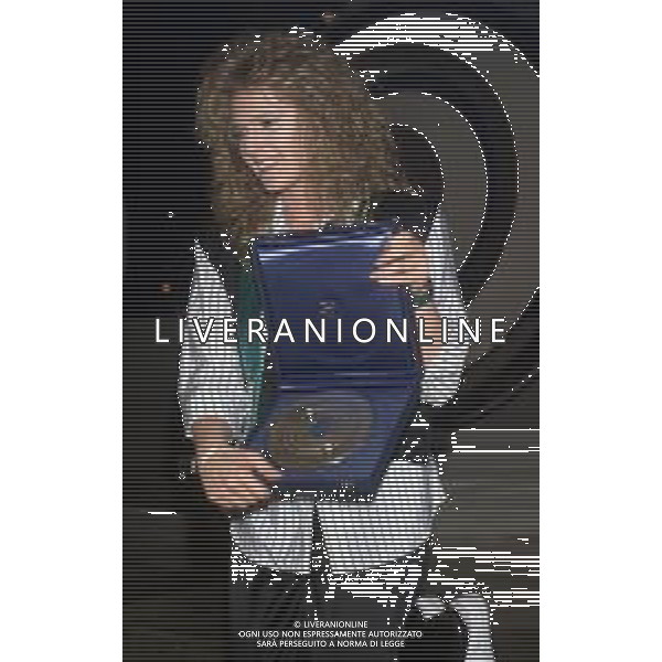 DIAP- RETROSPETTIVA LENA BIOLCATI CANTANTE NELLA FOTO LENA BIOLCATI A SAINT VINCENT ESTATE NELL’ANNO 1986 DURANTE LA PREMIAZIONE AG ALDO LIVERANI SAS