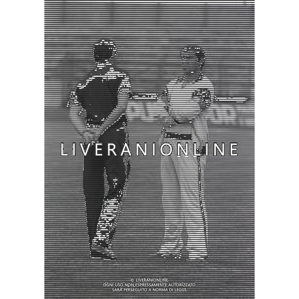 NEG-1981 ALLENAMENTO BOLOGNA CALCIO NELLA FOTO TARCISIO BURGNICH ALLENATORE BOLOGNA CALCIO CON ARISTIDE GUARNIERI AG ALDO LIVERANI SAS