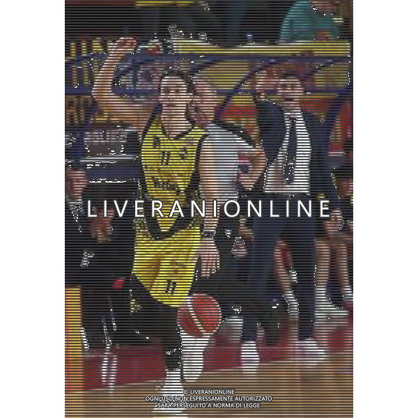 IMOLA 16 11 2025 VIRTUS IMOLA BASKET-ORASI RAVENNA SERIE B1 NELLA FOTO MATTIA MELCHIORRI VIRTUS IMOLA DIETRO ALLENATORE DEL RAVENNA ANDREA AULETTA ©SANNA - AG ALDO LIVERANI SAS