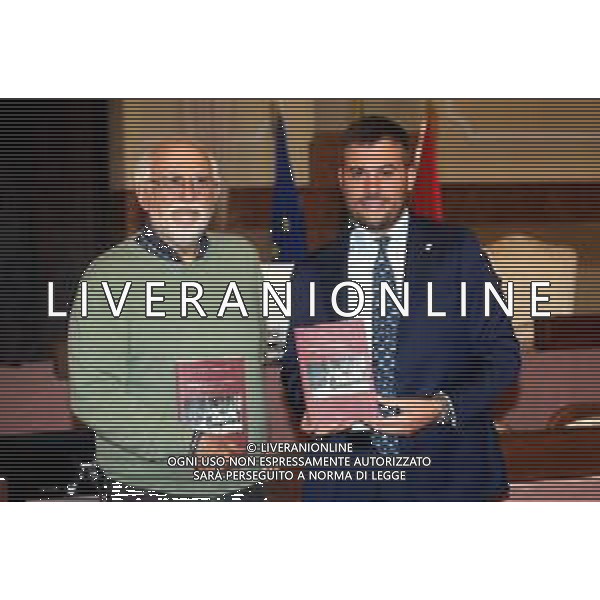 IMOLA 17 11 2025 LIBRO "STORIE DI BAMBINI PRIGIONIERI"NELLA FOTO AUTORE DEL LIBRO VALTER GALAVOTTI E SINDACO DI IMOLA MARCO PANIERI FOTO GIANNI SANNA-AG ALDO LIVERANI SAS