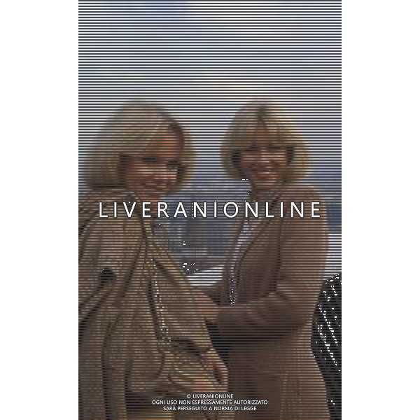 DIAP-RETROSPETTIVA ELLEN E ALICE KESSLER E BALLERINE NELLA FOTO ALICE E ELLEN KESSLER A MILANO NELL\'ANNO 1980 A TERRAZZA MARTINI AG ALDO LIVERANI SAS