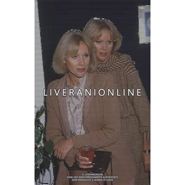 DIAP-RETROSPETTIVA ELLEN E ALICE KESSLER E BALLERINE NELLA FOTO ALICE E ELLEN KESSLER A MILANO NELL\'ANNO 1980 A TERRAZZA MARTINI AG ALDO LIVERANI SAS