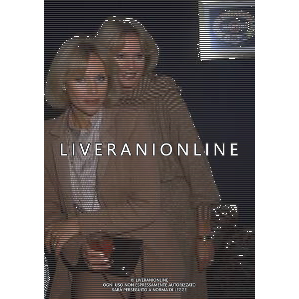 DIAP-RETROSPETTIVA ELLEN E ALICE KESSLER E BALLERINE NELLA FOTO ALICE E ELLEN KESSLER A MILANO NELL\'ANNO 1980 A TERRAZZA MARTINI AG ALDO LIVERANI SAS