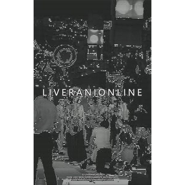 NEG-RETROSPETTIVA ELLEN E ALICE KESSLER BALLERINE NELLA FOTO ELLEN KESSLER E ALICE KESSLER NELL\'ANNO 1969 NELLA TRASMISSIONE CANZONISSIMA AG ALDO LIVERANI SAS 