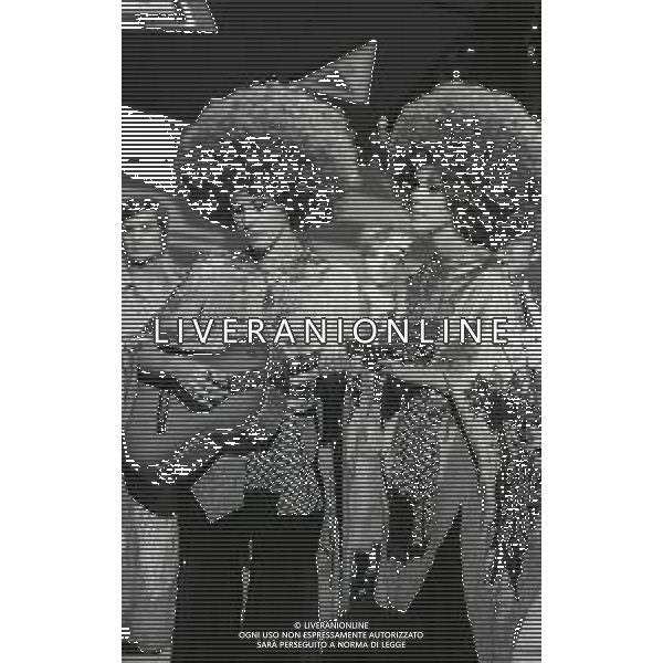 NEG-RETROSPETTIVA ELLEN E ALICE KESSLER BALLERINE NELLA FOTO ELLEN KESSLER E ALICE KESSLER NELL\'ANNO 1969 NELLA TRASMISSIONE CANZONISSIMA AG ALDO LIVERANI SAS 