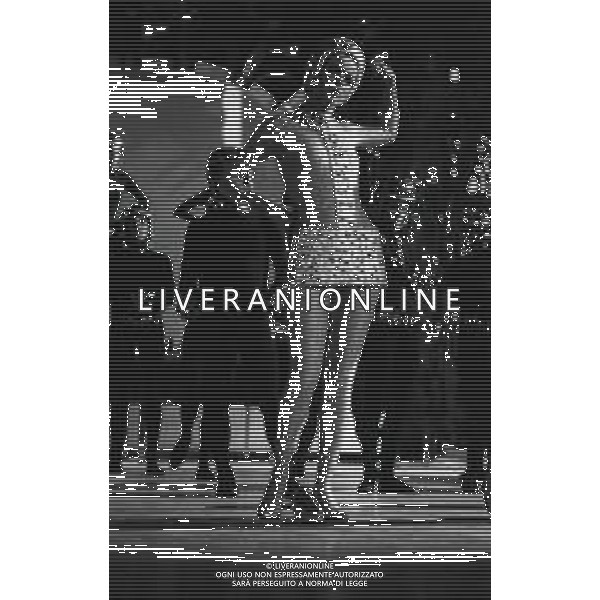 NEG-RETROSPETTIVA ELLEN E ALICE KESSLER BALLERINE NELLA FOTO ELLEN KESSLER E ALICE KESSLER NELL\'ANNO 1969 NELLA TRASMISSIONE CANZONISSIMA AG ALDO LIVERANI SAS 