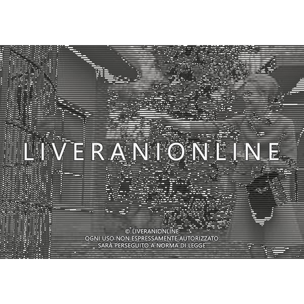 NEG-RETROSPETTIVA ELLEN E ALICE KESSLER BALLERINE NELLA FOTO ELLEN KESSLER E ALICE KESSLER NELL\'ANNO 1969 A ROMA AG ALDO LIVERANI SAS  