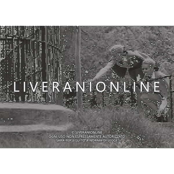 NEG-RETROSPETTIVA ELLEN E ALICE KESSLER BALLERINE NELLA FOTO ELLEN KESSLER E ALICE KESSLER NELL\'ANNO 1969 A ROMA AG ALDO LIVERANI SAS   