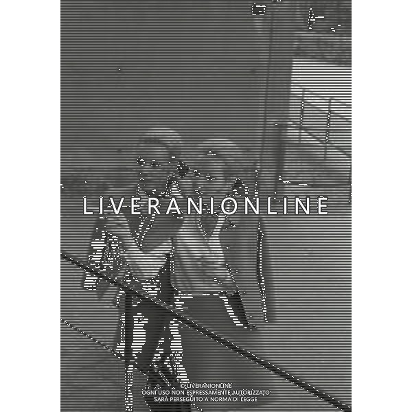 NEG-RETROSPETTIVA ELLEN E ALICE KESSLER BALLERINE NELLA FOTO ELLEN KESSLER E ALICE KESSLER NELL\'ANNO 1969 A ROMA AG ALDO LIVERANI SAS   