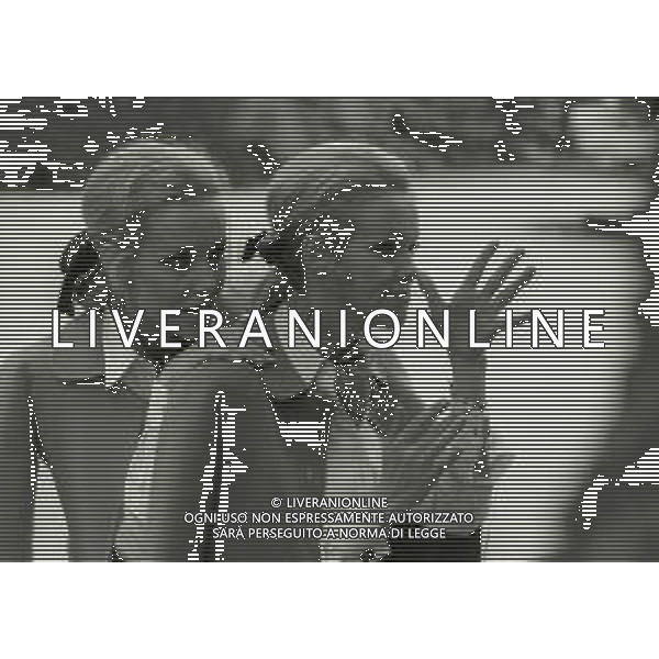 NEG-RETROSPETTIVA ELLEN E ALICE KESSLER BALLERINE NELLA FOTO ELLEN KESSLER E ALICE KESSLER NELL\'ANNO 1969 A ROMA AG ALDO LIVERANI SAS  