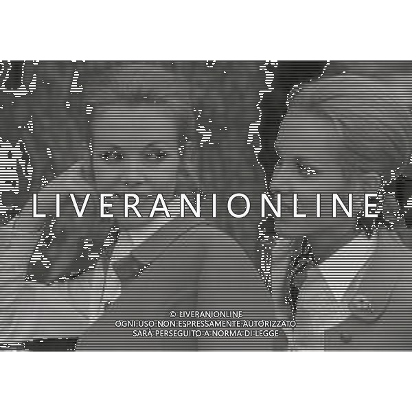 NEG-RETROSPETTIVA ELLEN E ALICE KESSLER BALLERINE NELLA FOTO ELLEN KESSLER E ALICE KESSLER NELL\'ANNO 1969 A ROMA AG ALDO LIVERANI SAS  