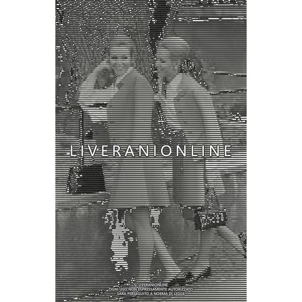 NEG-RETROSPETTIVA ELLEN E ALICE KESSLER BALLERINE NELLA FOTO ELLEN KESSLER E ALICE KESSLER NELL\'ANNO 1969 A ROMA AG ALDO LIVERANI SAS  