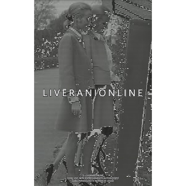 NEG-RETROSPETTIVA ELLEN E ALICE KESSLER BALLERINE NELLA FOTO ELLEN KESSLER E ALICE KESSLER NELL\'ANNO 1969 A ROMA AG ALDO LIVERANI SAS  