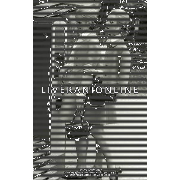 NEG-RETROSPETTIVA ELLEN E ALICE KESSLER BALLERINE NELLA FOTO ELLEN KESSLER E ALICE KESSLER NELL\'ANNO 1969 A ROMA AG ALDO LIVERANI SAS  