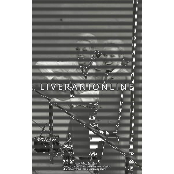 NEG-RETROSPETTIVA ELLEN E ALICE KESSLER BALLERINE NELLA FOTO ELLEN KESSLER E ALICE KESSLER NELL\'ANNO 1969 A ROMA AG ALDO LIVERANI SAS  