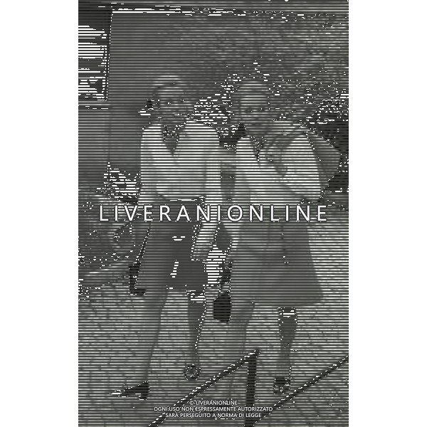 NEG-RETROSPETTIVA ELLEN E ALICE KESSLER BALLERINE NELLA FOTO ELLEN KESSLER E ALICE KESSLER NELL\'ANNO 1969 A ROMA AG ALDO LIVERANI SAS  