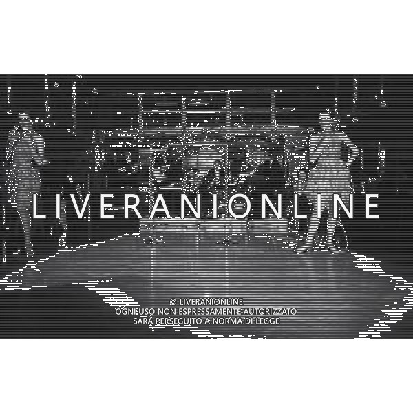 NEG-RETROSPETTIVA ELLEN E ALICE KESSLER E BALLERINE NELLA FOTO ALICE E ELLEN KESSLER IN VAL D\'AOSTA NELL\'ANNO 1972 AG ALDO LIVERANI SAS