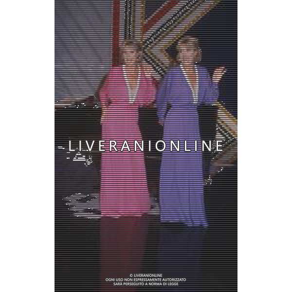 DIAP-RETROSPETTIVA GEMELLE ALICE E ELLEN KESSLER BELLERINE NELLA FOTO ALICE E ELLEN KESSLER A ROMA NELL\'ANNO 1989 AG ALDO LIVERANI SAS