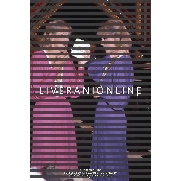 DIAP-RETROSPETTIVA GEMELLE ALICE E ELLEN KESSLER BELLERINE NELLA FOTO ALICE E ELLEN KESSLER A ROMA NELL\'ANNO 1989 AG ALDO LIVERANI SAS