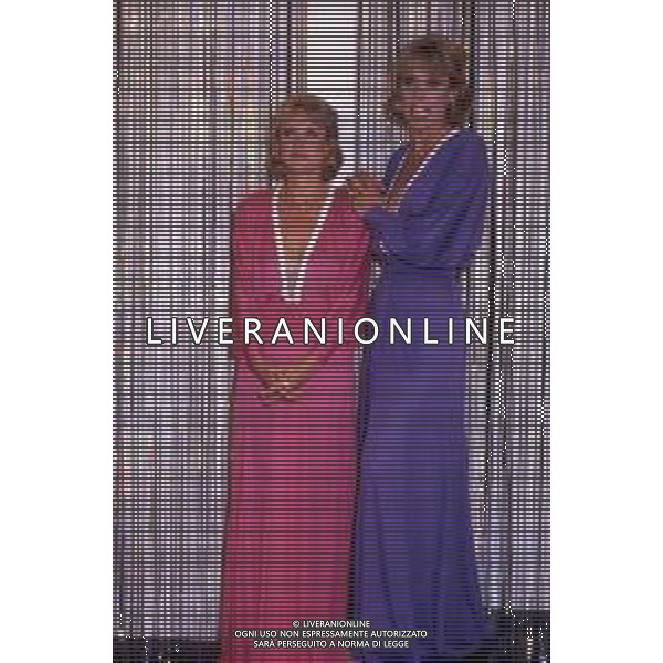 DIAP-RETROSPETTIVA GEMELLE ALICE E ELLEN KESSLER BELLERINE NELLA FOTO ALICE E ELLEN KESSLER A ROMA NELL\'ANNO 1989 AG ALDO LIVERANI SAS