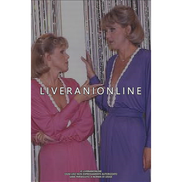 DIAP-RETROSPETTIVA GEMELLE ALICE E ELLEN KESSLER BELLERINE NELLA FOTO ALICE E ELLEN KESSLER A ROMA NELL\'ANNO 1989 AG ALDO LIVERANI SAS