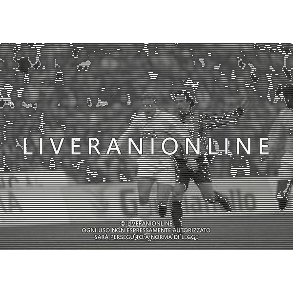 NEG-20-02-1994 ROMA CAMPIONATO DI CALCIO SERIE A LAZIO-MILAN 0-1 NELLA FOTO PAUL GASCOIGNE-DEMETRIO ALBERTINI AG ALDO LIVERANI SAS