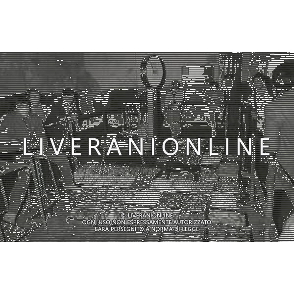 NEG MAZZARA DEL VALLO- I PESCHERECCI FERMI PER LA CRISI DELLA PESCA NELL\'ANNO 1982 AG ALDO LIVERANI SAS