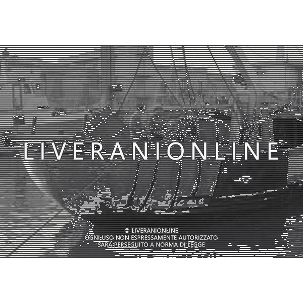 NEG MAZZARA DEL VALLO- I PESCHERECCI FERMI PER LA CRISI DELLA PESCA NELL\'ANNO 1982 AG ALDO LIVERANI SAS
