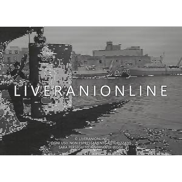 NEG MAZZARA DEL VALLO- I PESCHERECCI FERMI PER LA CRISI DELLA PESCA NELL\'ANNO 1982 AG ALDO LIVERANI SAS