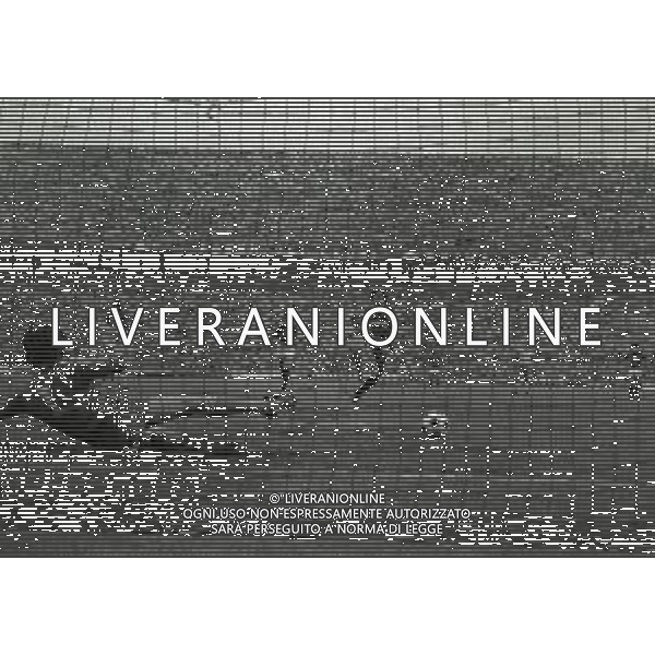 NEG-1982-1983 -MILANO COPPA ITALIA MILAN-VERONA 3-3 NELLA FOTO RIGORE FRANCO BARESI AG ALDO LIVERANI SAS