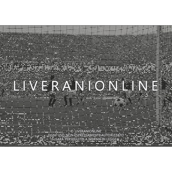 NEG-1982-1983 -MILANO COPPA ITALIA MILAN-VERONA 3-3 NELLA FOTO RIGORE FRANCO BARESI AG ALDO LIVERANI SAS