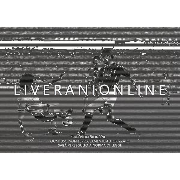 NEG-1982-1983 -MILANO COPPA ITALIA MILAN-VERONA 3-3 NELLA FOTO ALDO SERENA E EMIDIO ODDI AG ALDO LIVERANI SAS