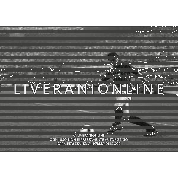 NEG-1982-1983 -MILANO COPPA ITALIA MILAN-VERONA 3-3 NELLA FOTO ALDO SERENA AG ALDO LIVERANI SAS