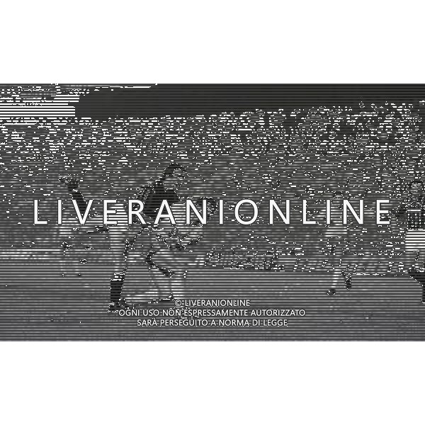 NEG-1982-1983 -MILANO COPPA ITALIA MILAN-VERONA 3-3 NELLA FOTO GOAL JOE JORDAN AG ALDO LIVERANI SAS