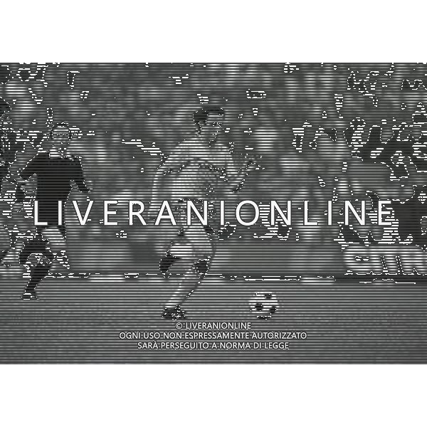 NEG-1982-1983 -MILANO COPPA ITALIA MILAN-VERONA 3-3 NELLA FOTO DIRCEU JOSE AG ALDO LIVERANI SAS