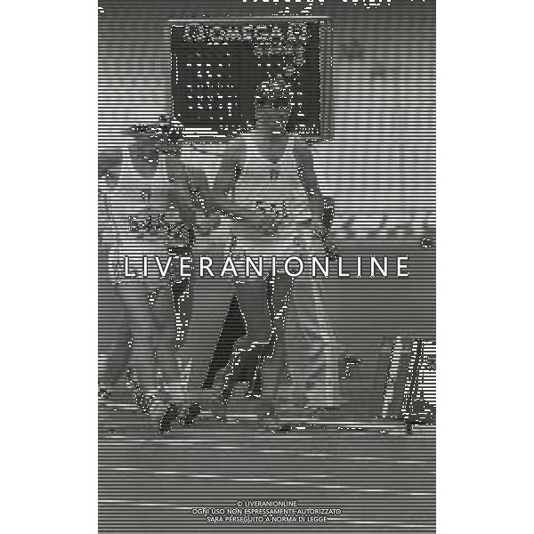 NEG-RETROSPETTIVA MAURIZIO DAMILANO ATLETA NELLA FOTO MAURIZIO DAMILANO AD ATENE AI CAMPIONATI EURPEI DI ATLETICA NELL\'ANNO 1982 AG ALDO LIVERANI SAS