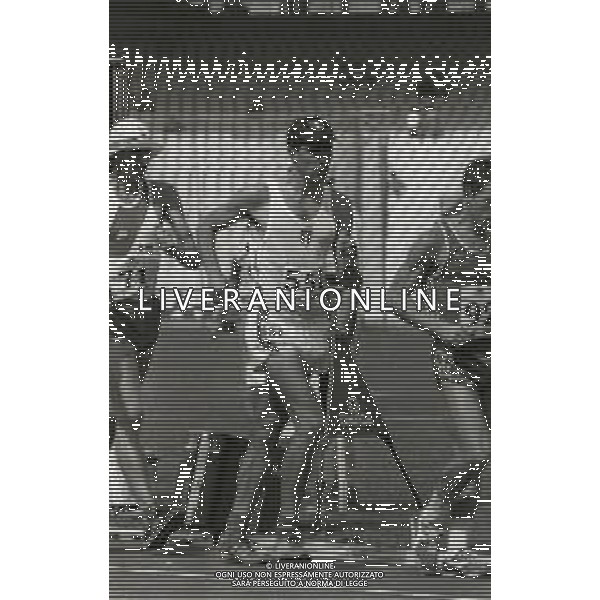 NEG-RETROSPETTIVA MAURIZIO DAMILANO ATLETA NELLA FOTO MAURIZIO DAMILANO AD ATENE AI CAMPIONATI EURPEI DI ATLETICA NELL\'ANNO 1982 AG ALDO LIVERANI SAS