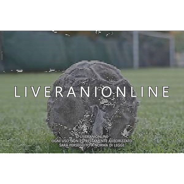 TVRG Pallone sgonfiato vecchio Milano 20-11-2025 Pallone sgonfiato, vecchio, calcio malato, sogni infranti rubati, violenza nel mondo del calcio foto Roberto Garavaglia/Agenzia Aldo Liverani sas