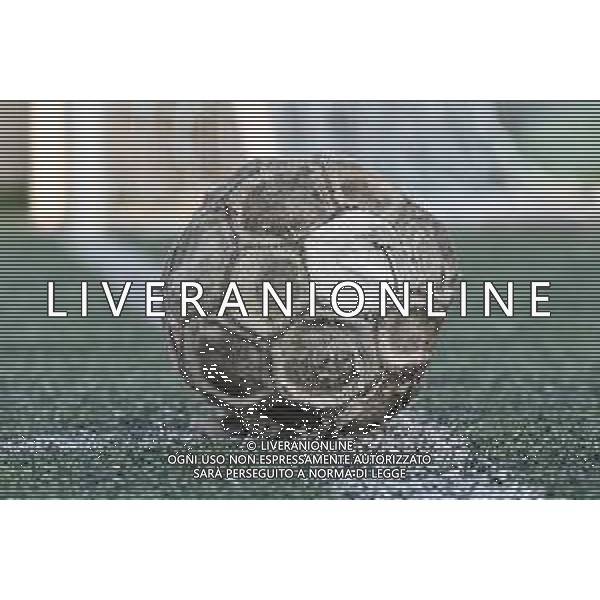 TVRG Pallone sgonfiato vecchio Milano 20-11-2025 Pallone sgonfiato, vecchio, calcio malato, sogni infranti rubati, violenza nel mondo del calcio foto Roberto Garavaglia/Agenzia Aldo Liverani sas