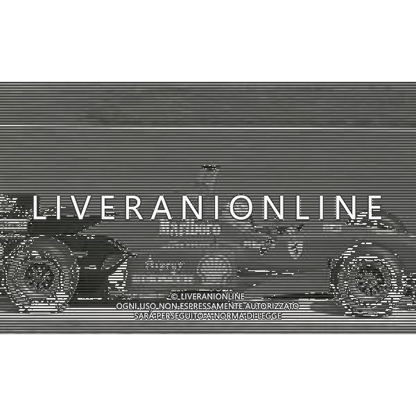 NEG-05-MAGGIO 1996 IMOLA-GRAN PREMIO DI SAN MARINO F1 NELLA FOTO EDDIE IRVINE AG ALDO LIVERANI SAS