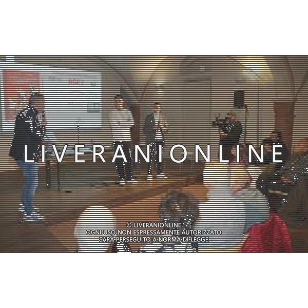 IMOLA 21 11 2025 PRESENTAZIONE DEL LIBRO" IL FRUSCIO DELLA RETINA "LA STORIA DELL\'ANDREA COSTA BASKET RACCONTATA DAI PROTAGONISTI NELLA FOTO GERARDO RESTA E AUTORI DEL LIBRO LUCA SABBIONI E LUCA BOLOGNESI ©SANNA - AGENZIA ALDO LIVERANI SAS