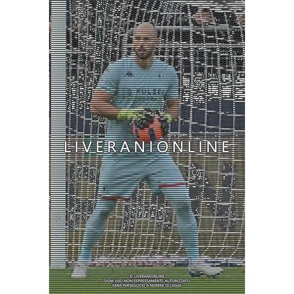 22-11-2025. Cagliari calcio-Genoa F.C: calcio, 12° giornta serie A 2025/2026, campionato calcio Italia, stadio Unipol Domus Cagliari. Foto Salvatore Moi/Agenzia Aldo Liverani s.as. Nella foto: Nicola Leali Genoa ©MOI SALVATORE - AGENZIA ALDO LIVERANI SAS